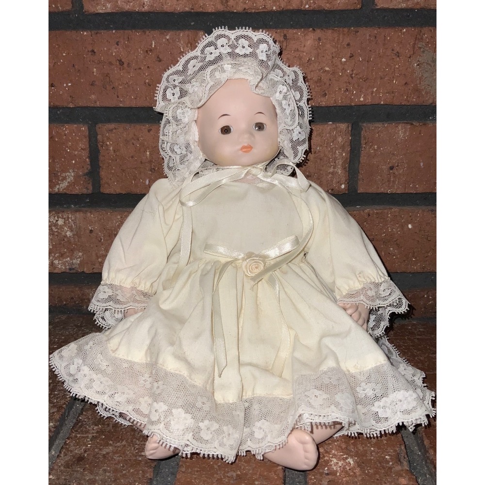 Vintage Musical Porcelain Baby Doll Cream Lace Dress Bonnet Wind Up Toy